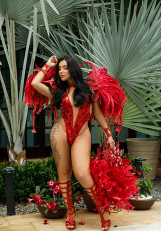 Amanda Brazil — 5 / 25