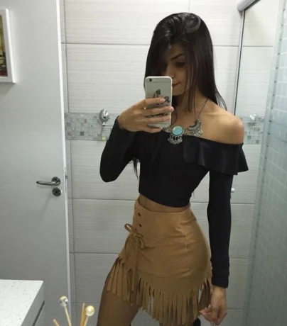 Nouvelle Belle — 2 / 3