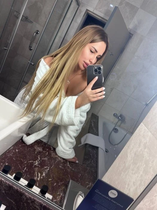 Masha, Escort, Luxembourg