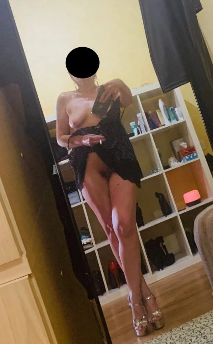 Manuela — 2 / 4