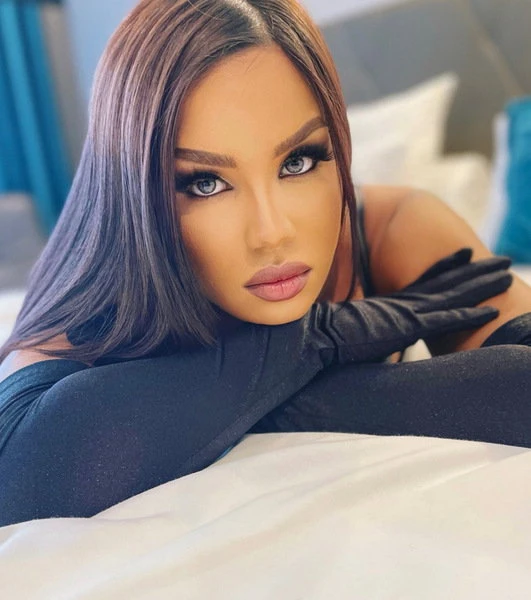 Ts Donatella — 2 / 4