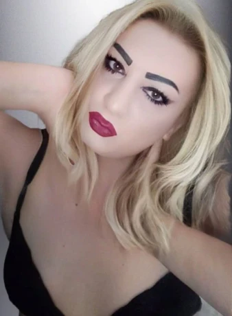 TS Angie im Sex World — 2 / 3