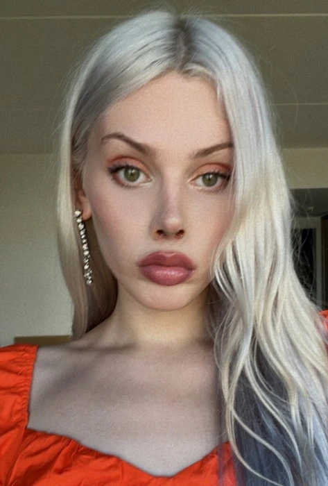 Klara — 2 / 5