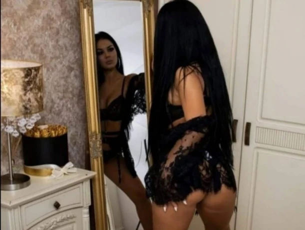 Nicole Anne — 3 / 5
