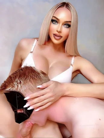 Irina Hot — 1 / 12