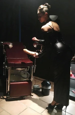 BDSM-Penthouse — 2 / 4