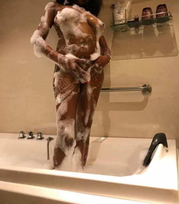 Ebony Queen, Escort, Chengdu