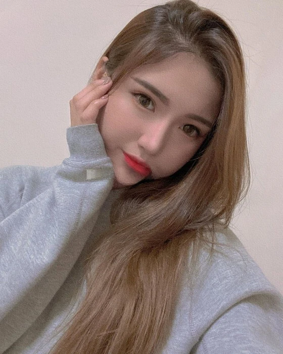 Jessy — 2 / 3