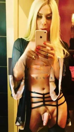 Stefani Deluxe — 4 / 11