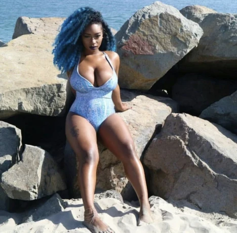 Ebony Jasmine — 5 / 6