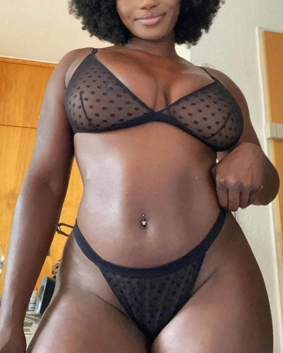 Purete, Escort, Casablanca