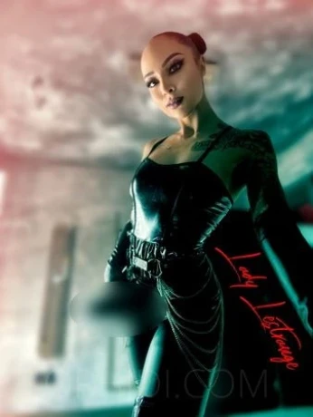 Lady Lestrange — 2 / 8