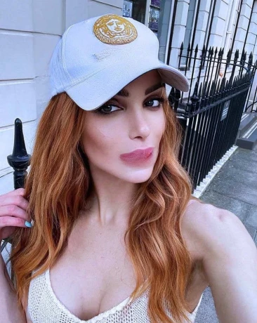 Tayra Oliveira — 4 / 6