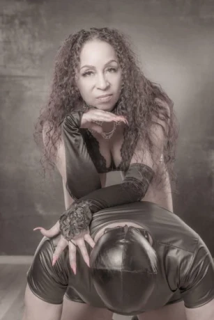 LADY CHERIE + ZOFE — 16 / 19