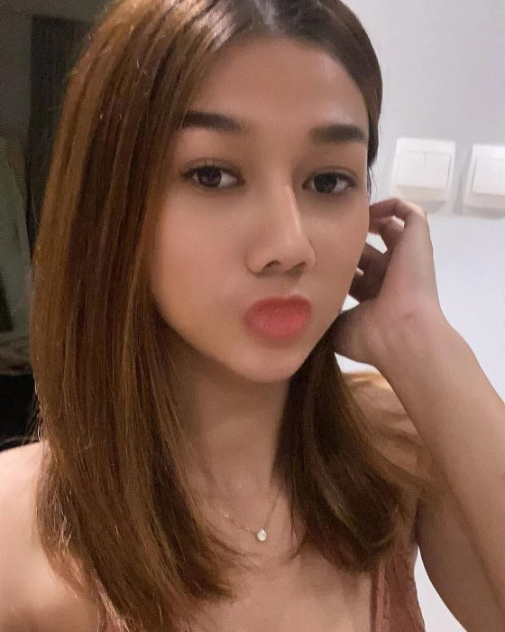 Ella, Escort, Ipoh