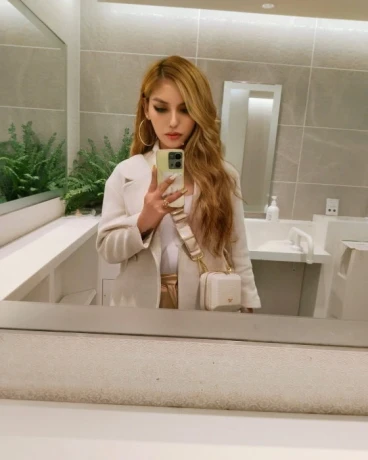 Kharlisse — 10 / 11