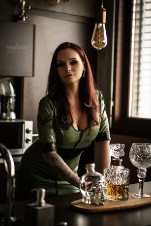 Lady Vivien Blue — 2 / 9