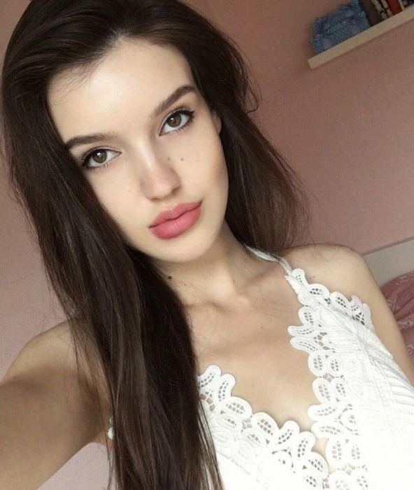 Geira, Escort, Paris