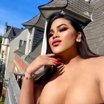 Yuliana, Escort, Fulda