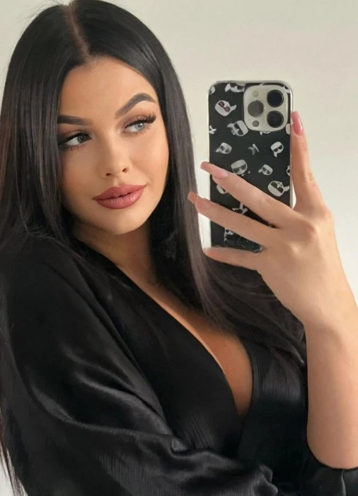 Marta, Escort, Paris