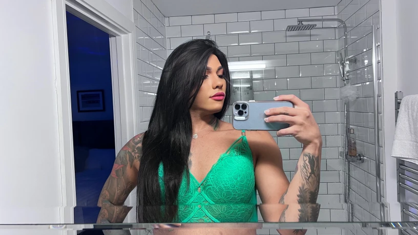 Lauanne Mello — 5 / 7