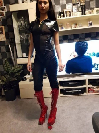 Roxsi (20) — 1 / 3