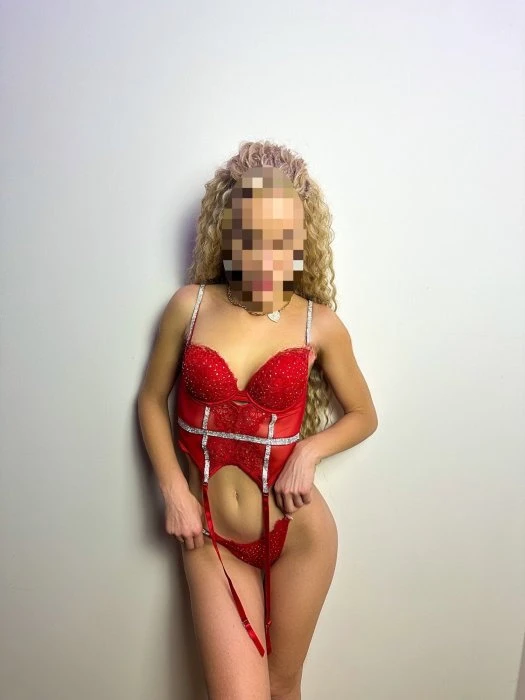 Mia, Escort, Prague