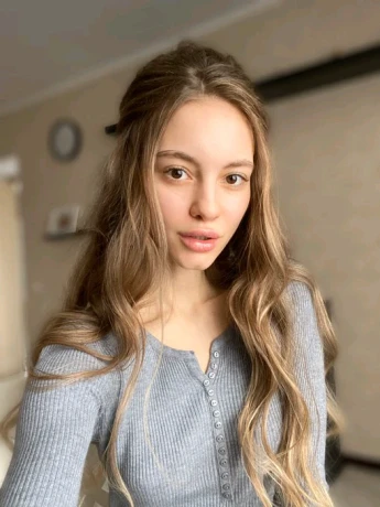 Anna — 1 / 4