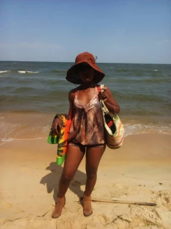 Julie Love — 3 / 6