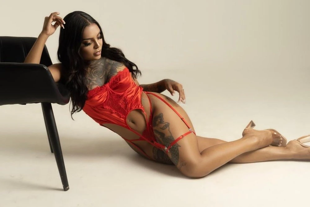 Desiree — 5 / 8
