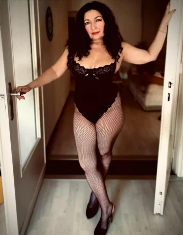 Paola Je Geheime Minnaar Bruidsservice — 1 / 30