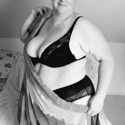 Sg Sinnliche Erotische Tantra Massage Mit Wunderschoenen Busen, Escort, Sankt Veit an der Glan