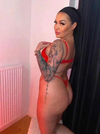 Zoe Party Girl 18 — 6 / 8