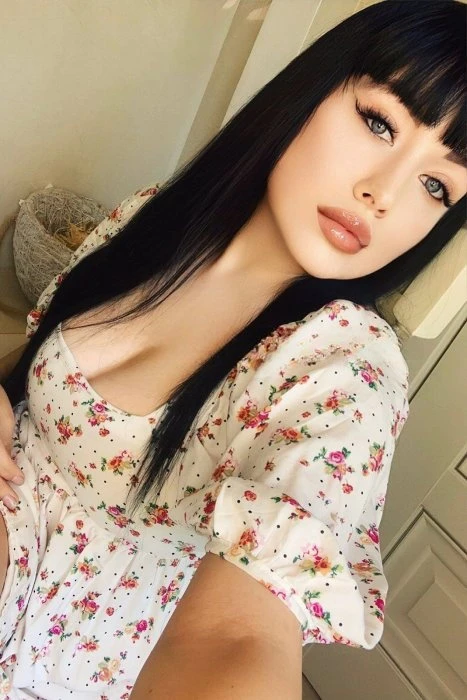 Lana — 4 / 6