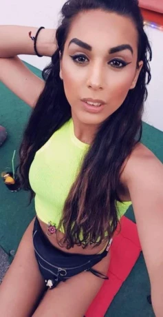 Eva Red One — 3 / 5