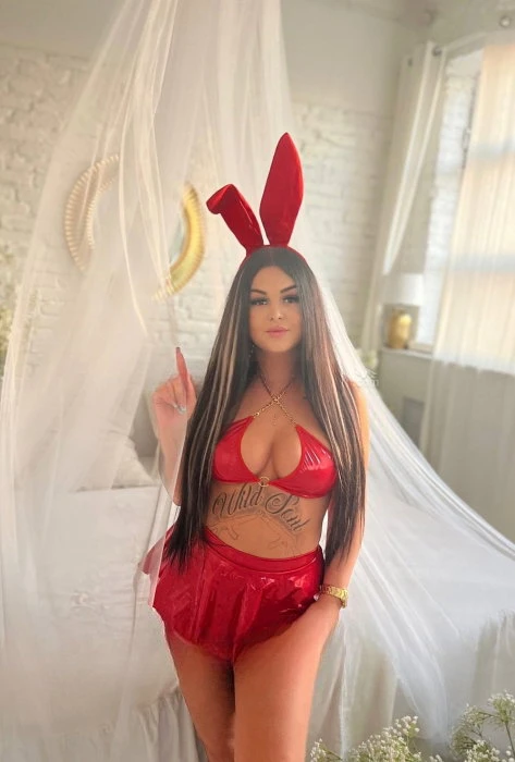 Bonnie — 4 / 14