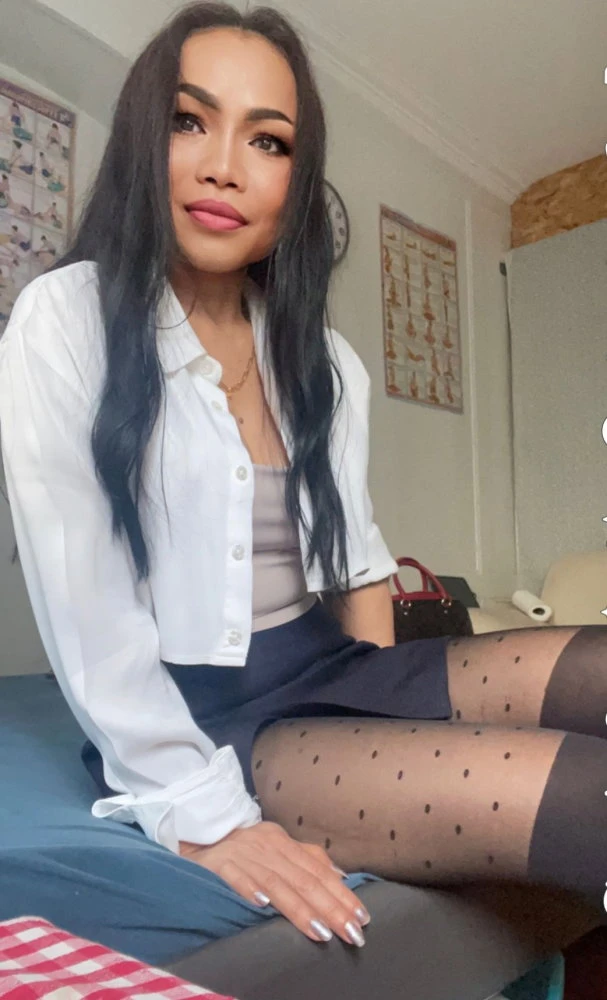 Lahla, Escort, Ostermundigen