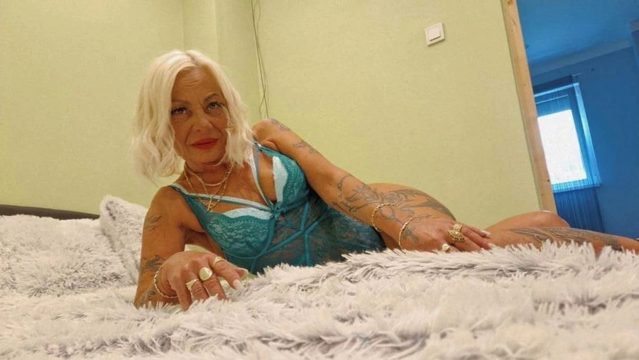 Roxy reife Blondine - GANZ NEU — 3 / 4