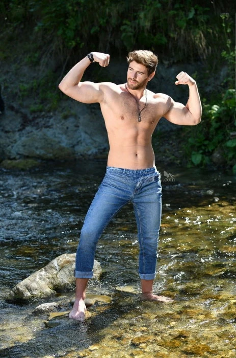 Tom — 3 / 9