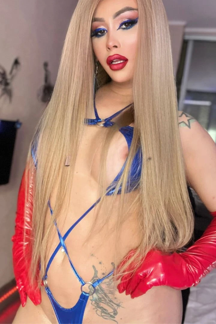 Leticia Rodrigues — 8 / 12