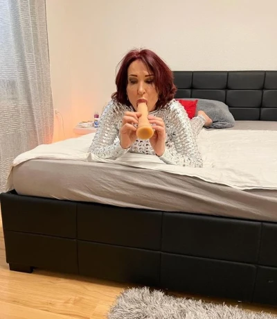 Gallen Analkoenigin Xl Busen Privatwonung Auch Escorte — 3 / 5