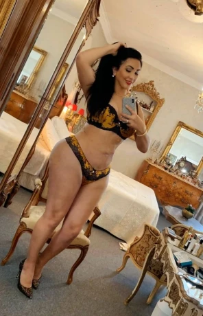 Belle Marianna — 9 / 12