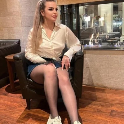 Inessa, Escort, Milan