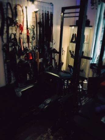 LeicesterMistress — 17 / 18