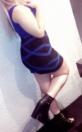 Sara Dominatrice — 2 / 3