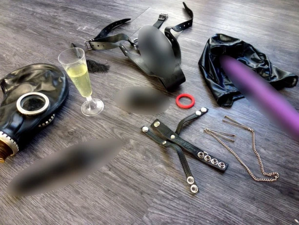 Marie Pippinella- feu*chtes Vergnügen besonderer Art! — 1 / 15