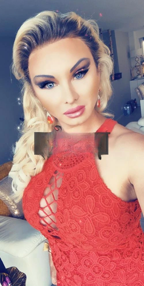 Britanie Doll — 11 / 12