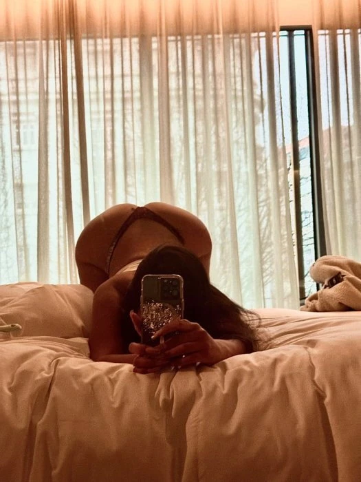 Isabella — 7 / 9