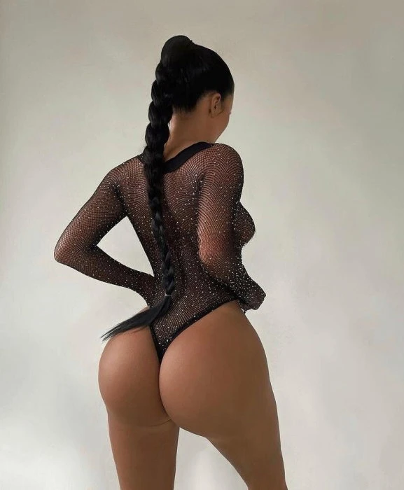 Coco — 3 / 4