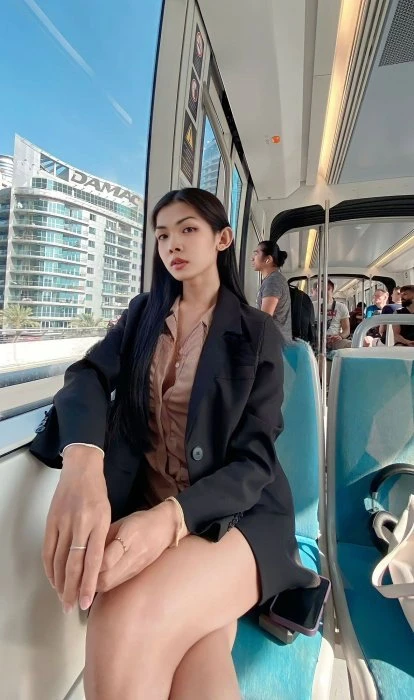 Lora, Escort, Dubai